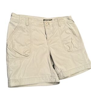 Eddie Bauer Mercer Fit  Khaki Shorts Size 4
